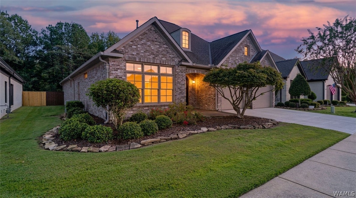 5021 Yorkshire Lane