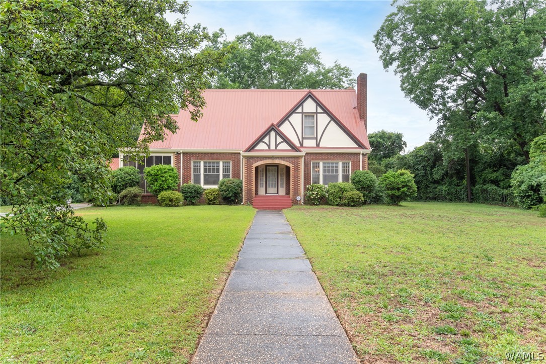 18 B Country Club Hills