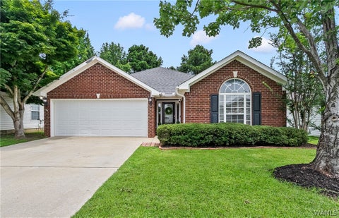 Homes For Sale - 2616 Stardust Drive<br/> Tuscaloosa, AL 35405