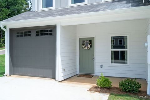 Townhouse For Sale - 22153 Cove Lane<br/> Woodstock, AL 35111