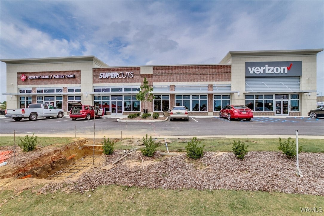 Photo 1 of 18 — 710 15th Street E, Tuscaloosa, AL 35401