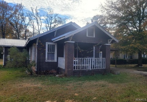 Homes For Sale - 1020 4th Avenue<br/> New York, AL 36925