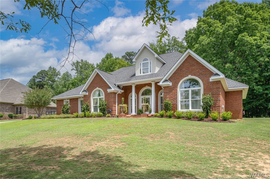 2935 Lake Crest Drive