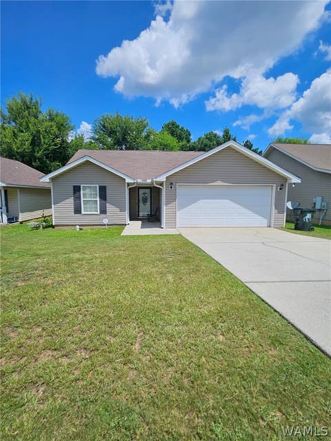 Homes For Sale - 3608 Crescent Gardens Drive<br/> Tuscaloosa, AL 35404