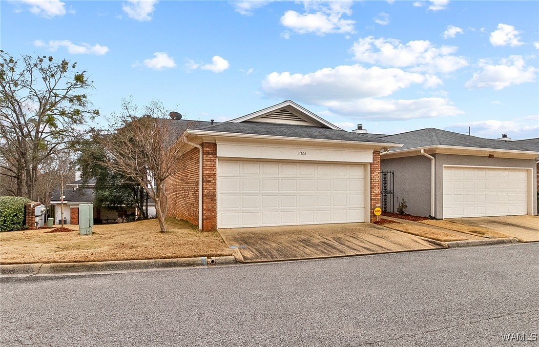 1701 Dauphine Drive, Tuscaloosa, Alabama image 1