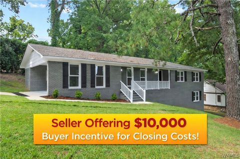 Homes For Sale - 4320 Woodland Forrest Drive<br/> Tuscaloosa, AL 35405