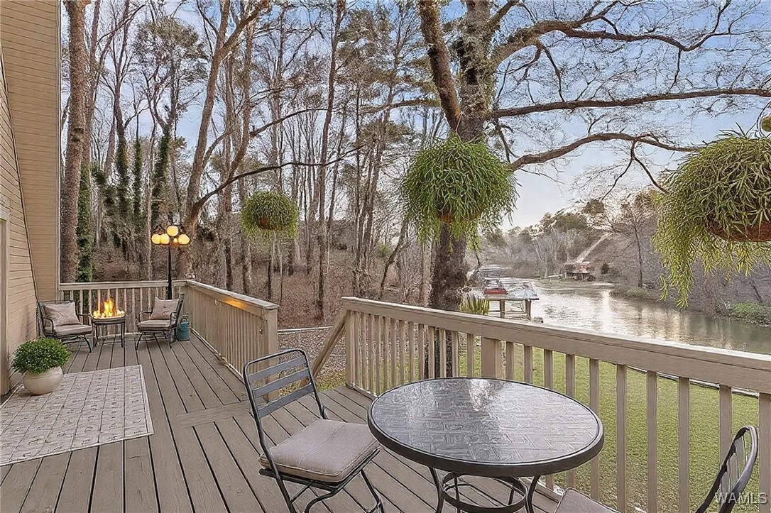 15762 Beacon Point Drive, North Port, Alabama image 7