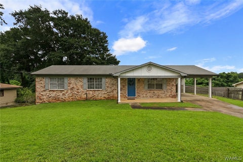 Homes For Sale - 2105 34th Avenue<br/> Tuscaloosa County, North Port, AL 35476