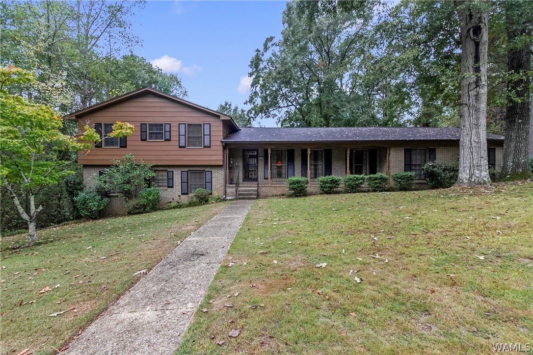3204 Pin Oak Drive