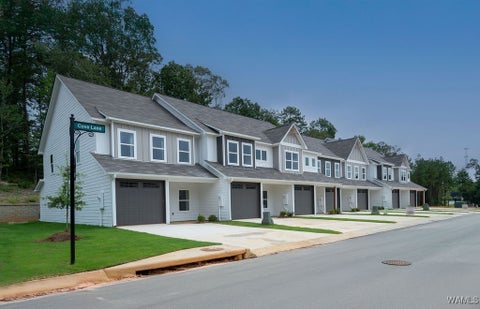 Townhouse For Sale - 22128 Cove Lane<br/> Woodstock, AL 35111