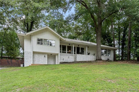 Homes For Sale - 5116 Northwood Lake Drive<br/> North Port, AL 35473