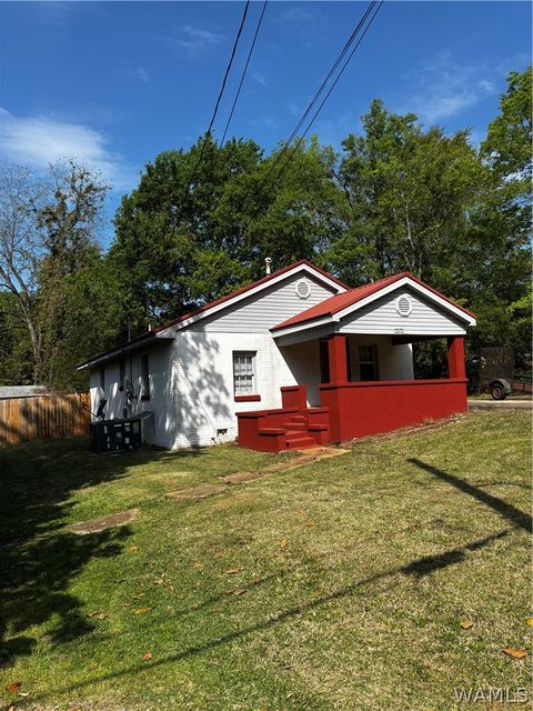 Homes For Sale - 2810 Winters Drive<br/> Tuscaloosa, AL 35405