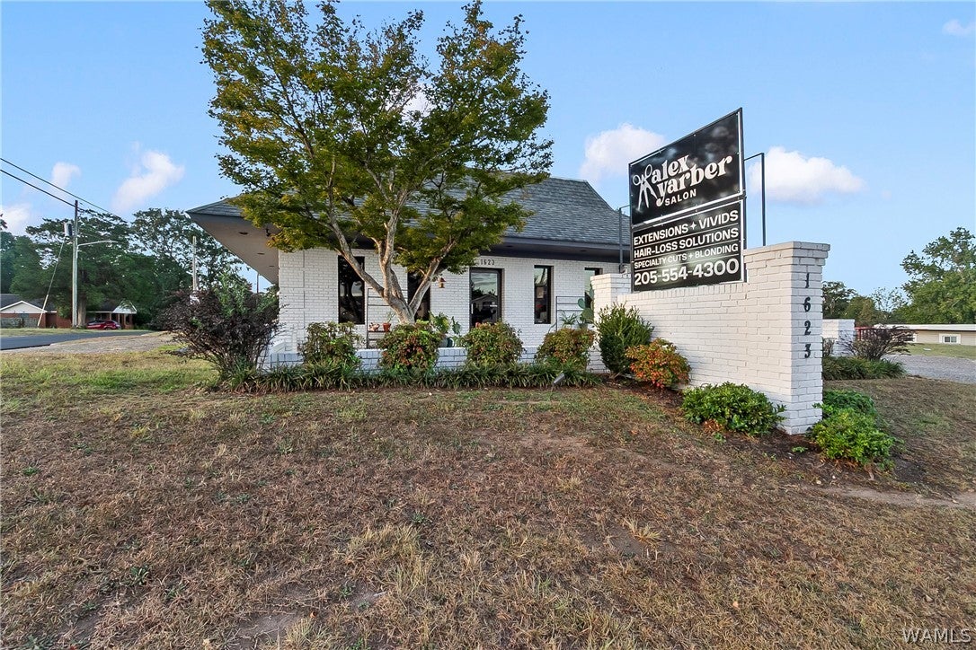 1623 Veterans Memorial Parkway