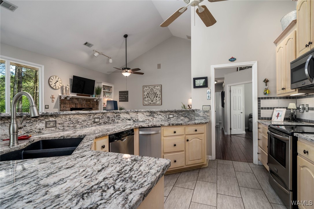 15335 Freemans Bend Road, North Port, Alabama image 17