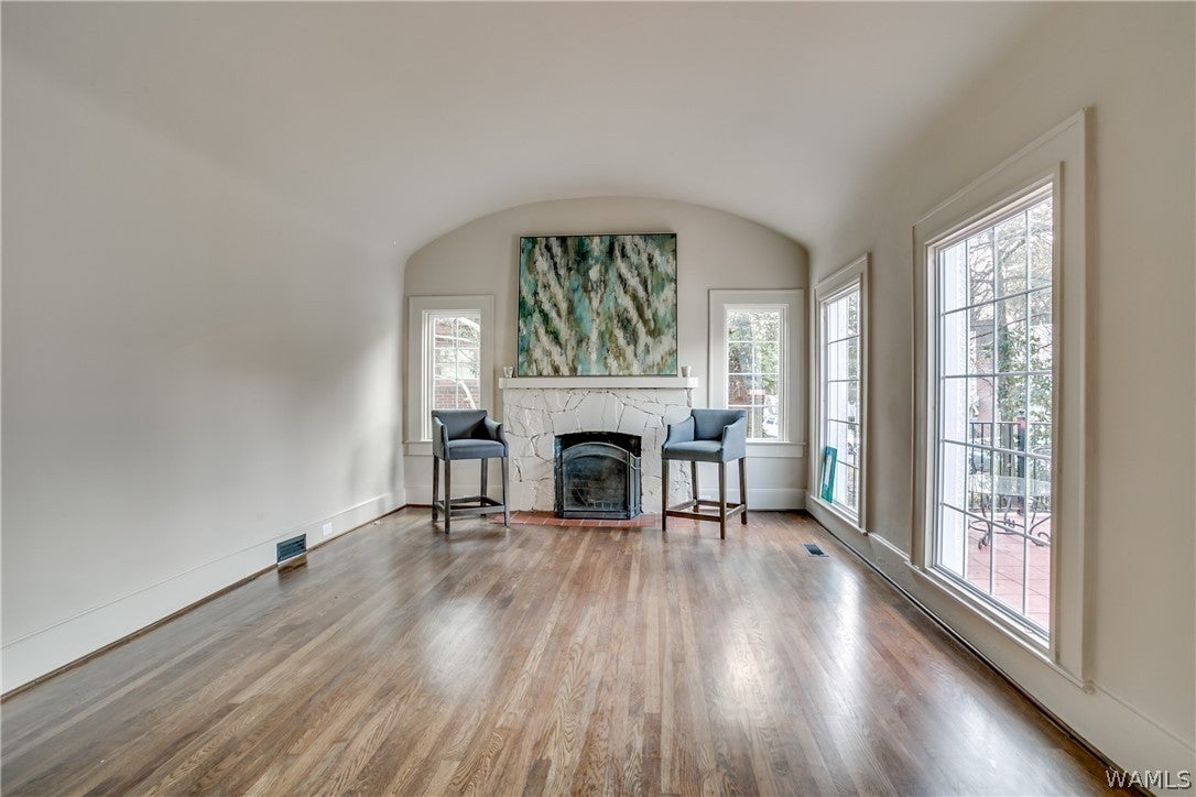 301 Caplewood Drive