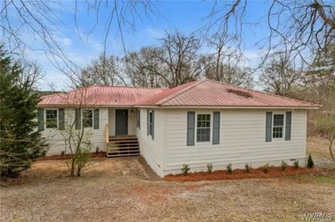 Homes For Sale - 199 5th Street<br/> Gordo, AL 35466