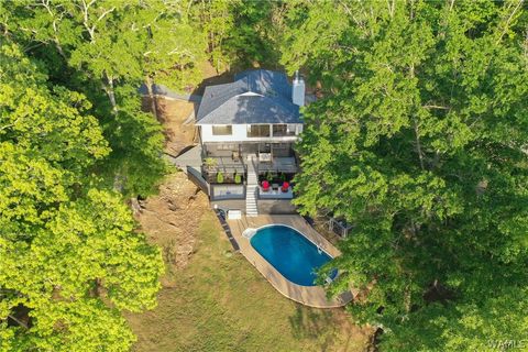 Homes For Sale - 15710 Edwardian Drive Dr<br/> North Port, AL 35475