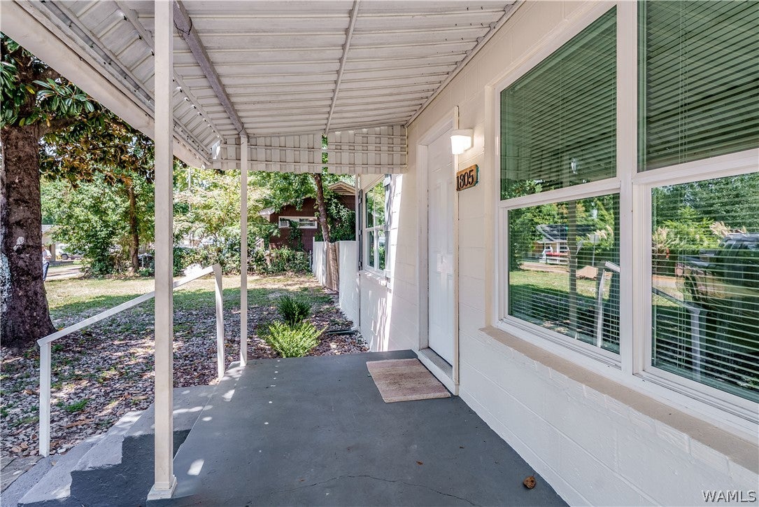 1805 17th Avenue E