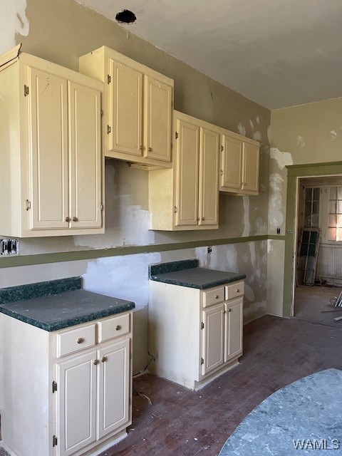 201 North, Uniontown, Alabama image 11