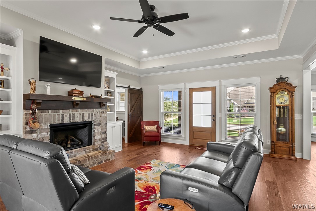 11176 PERSINGER Circle