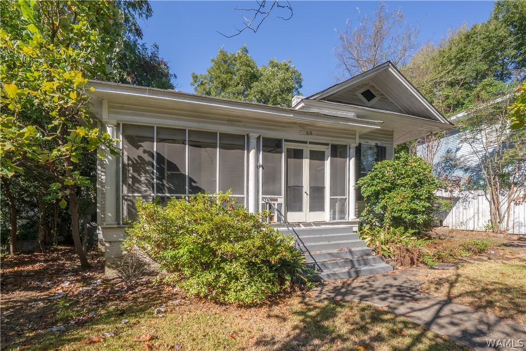 818 Queen City Avenue