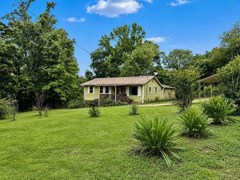 Homes For Sale - 17495 Al-25 Highway<br/> Greensboro, AL 36744