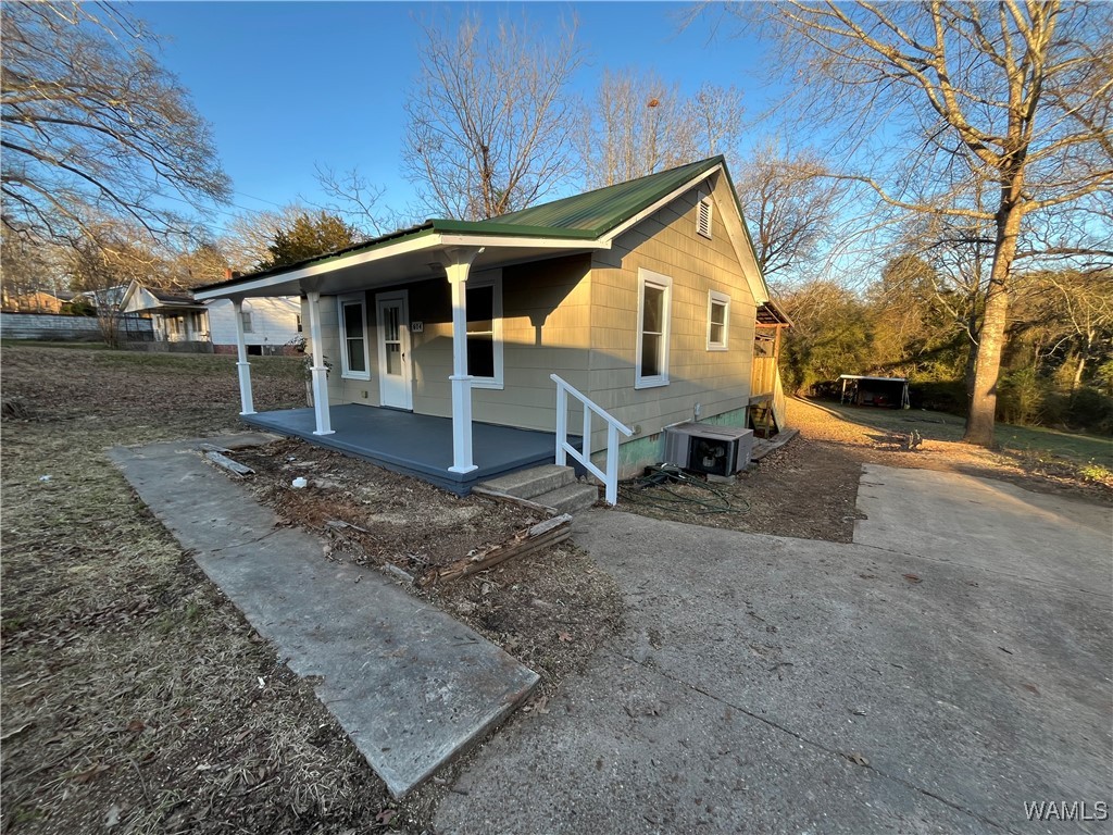 604 1st Street, Aliceville, Alabama image 2