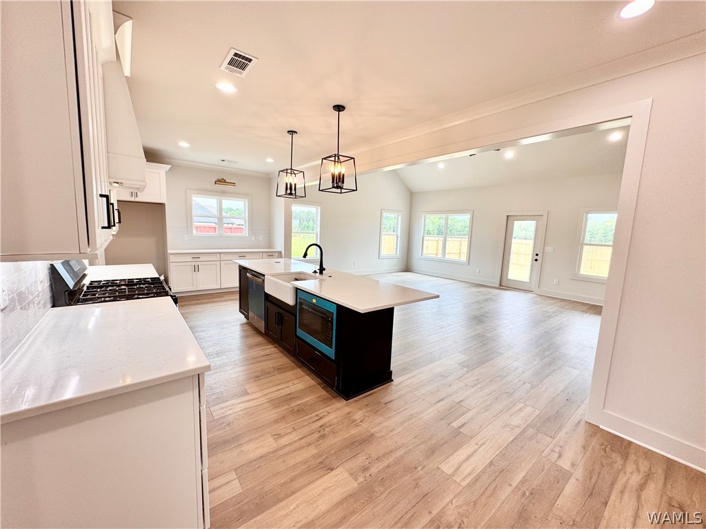 13742 Blackoak Drive