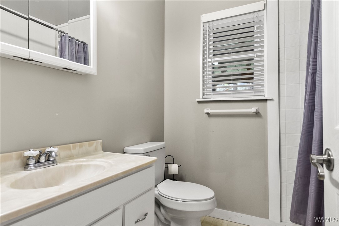12590 Woodcrest Drive, North Port, Alabama image 31