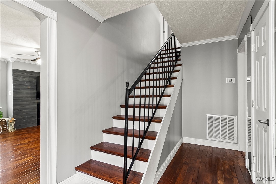 12590 Woodcrest Drive, North Port, Alabama image 4