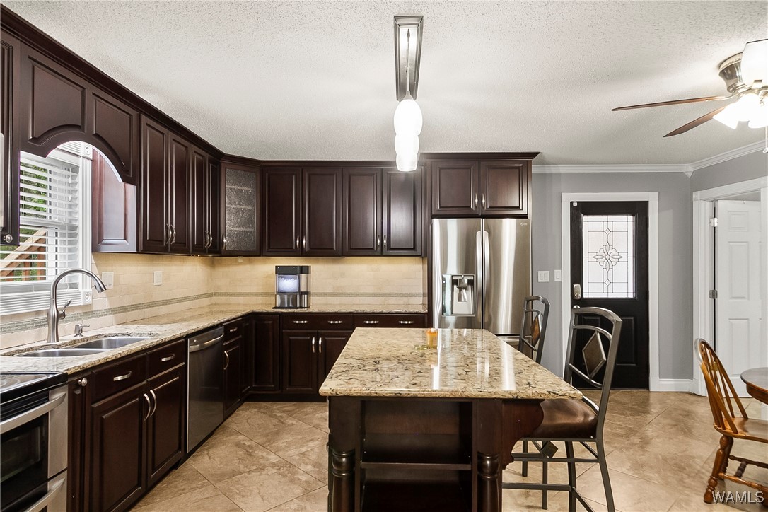 12590 Woodcrest Drive, North Port, Alabama image 11