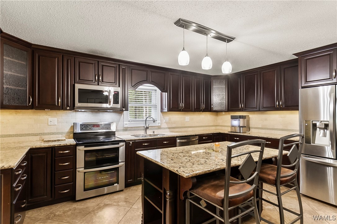 12590 Woodcrest Drive, North Port, Alabama image 12