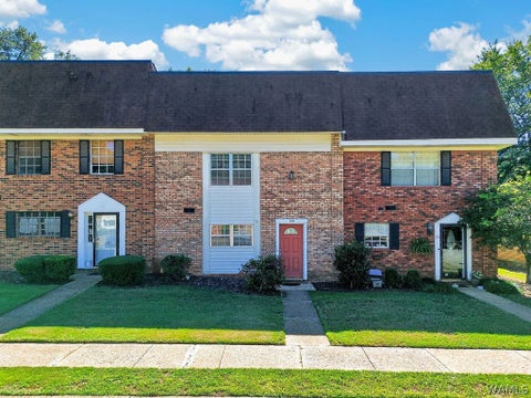 Townhouse For Sale - 129 22nd Street<br/> Tuscaloosa, AL 35406