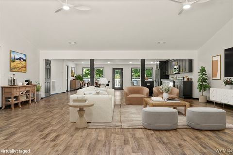 Homes For Sale - 4165 E Lake Drive<br/> Tuscaloosa, AL 35405