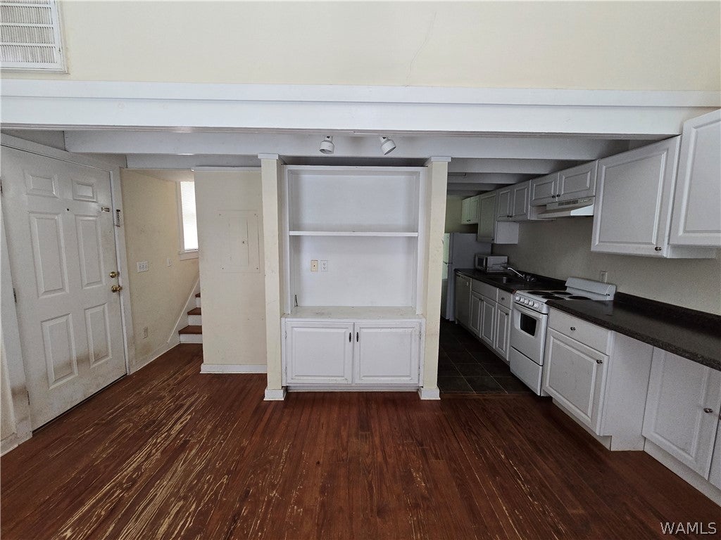 901 Hargrove Rd 32