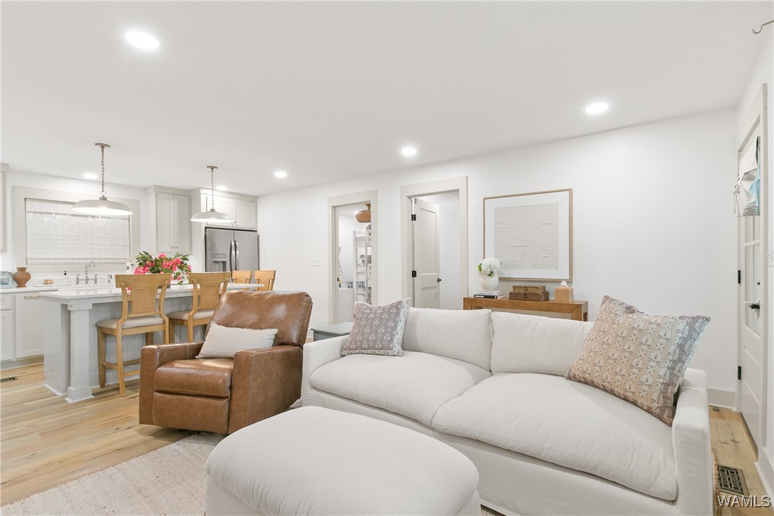 1805 CYPRESS COVE Road