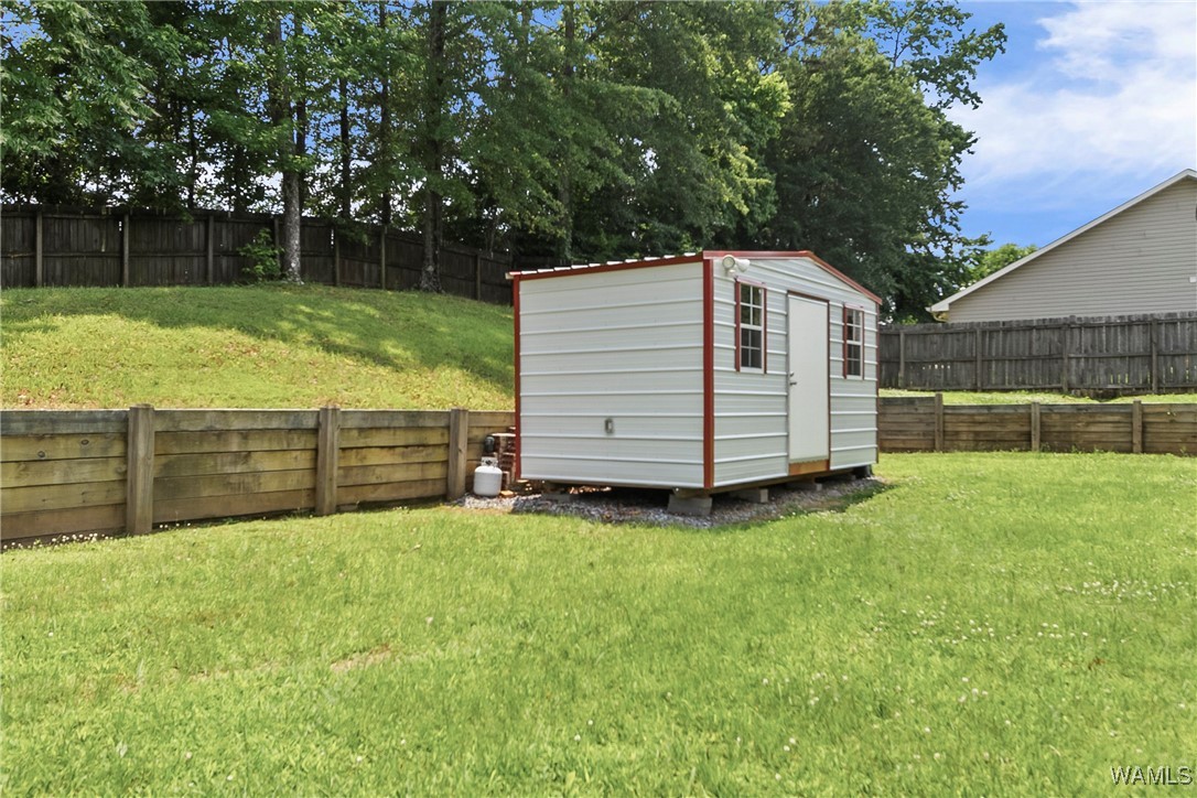 12194 Tom Montgomery Road, North Port, Alabama image 31