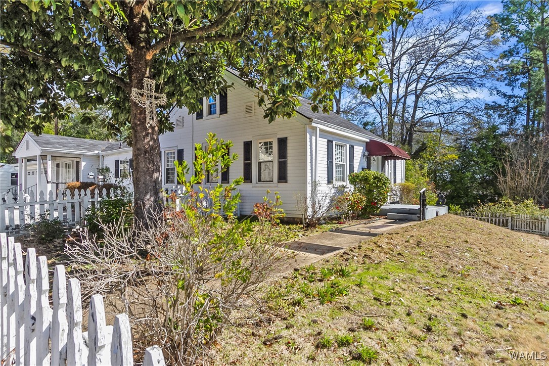 1523 Bellwood Lane Ln, North Port, Alabama image 4