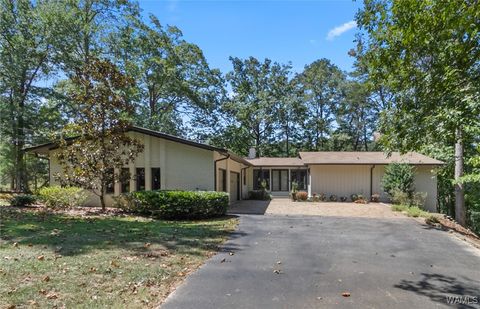 Homes For Sale - 11104 Lighter Dr Dr<br/> North Port, AL 35475