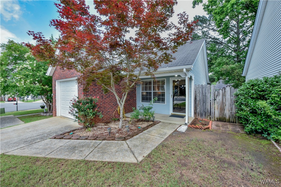 2911 Robinwood Lane, North Port, Alabama image 2