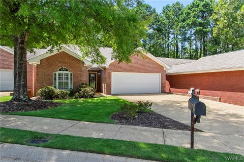 Homes For Sale - 2133 Fox Ridge Road<br/> Tuscaloosa, AL 35406