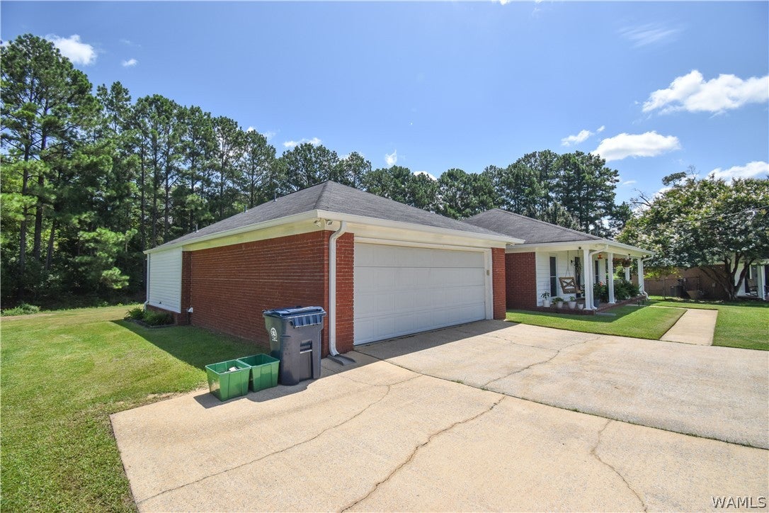 6127 Hibiscus Lane
