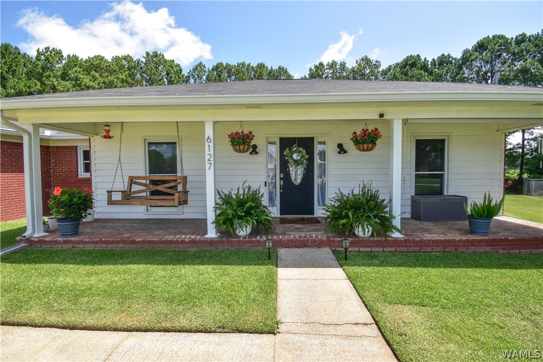 6127 Hibiscus Lane