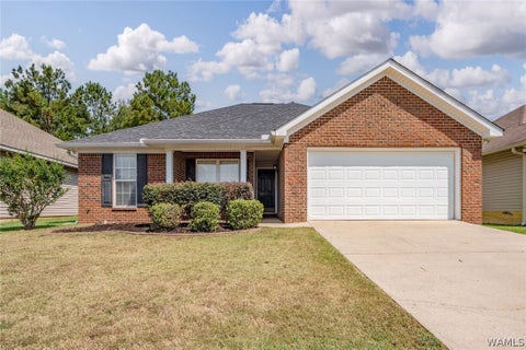 Homes For Sale - 4999 Ross Circle<br/> North Port, AL 35475