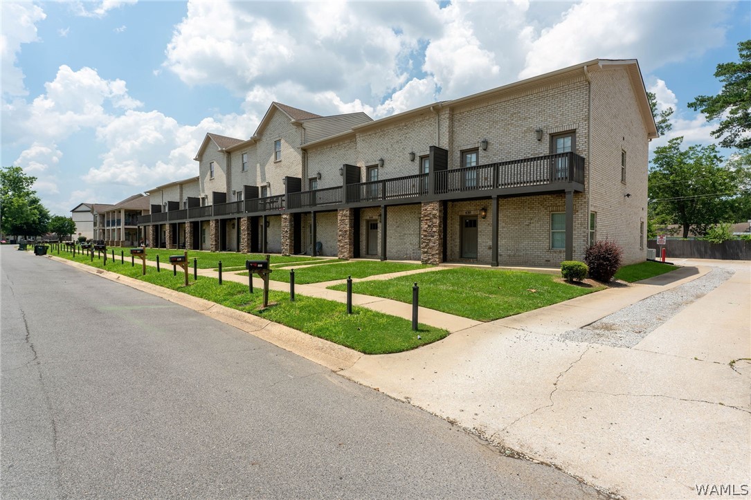 460 Wesley Place