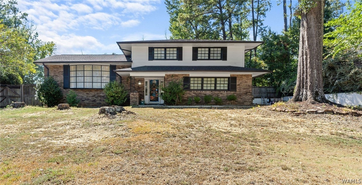 300 Woodridge Drive