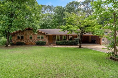 Homes For Sale - 4906 Emerald Bay Drive<br/> North Port, AL 35473