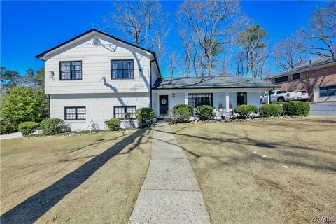 Homes For Sale - 2510 19th Street<br/> Tuscaloosa, AL 35404