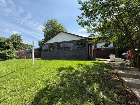 Homes For Sale - 221 Short 24th Avenue<br/> Tuscaloosa, AL 35404