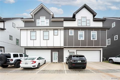 Townhouse For Sale - 1006 Elmwood Drive<br/> Tuscaloosa, AL 35401